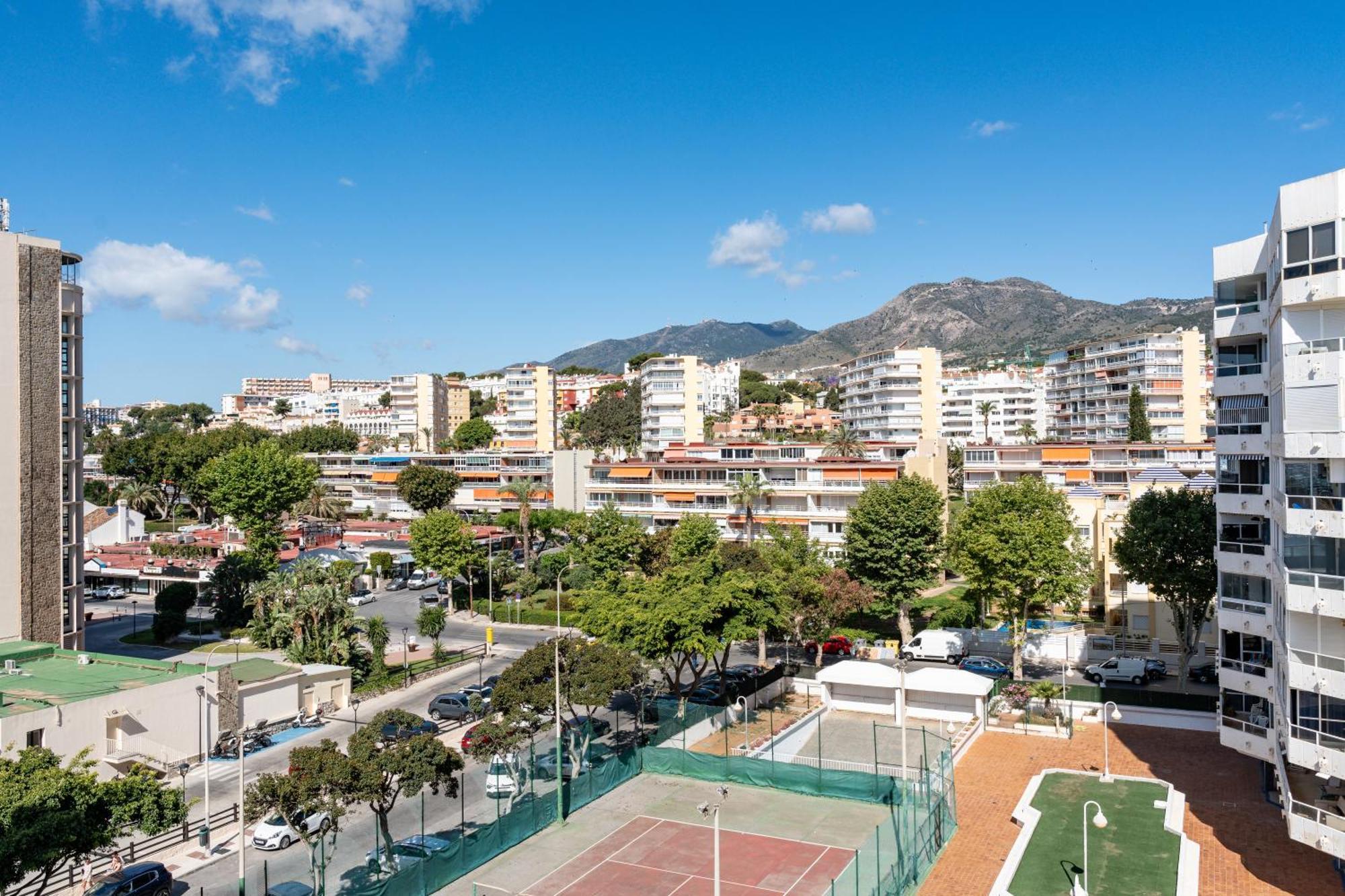 Tropico Carihuela View & Parking Apartment Torremolinos Exterior foto